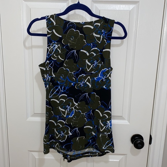 Ricki’s | Woman’s Sleeveless Blue and Dark Green Print Blouse - Size XS - Picture 2 of 5